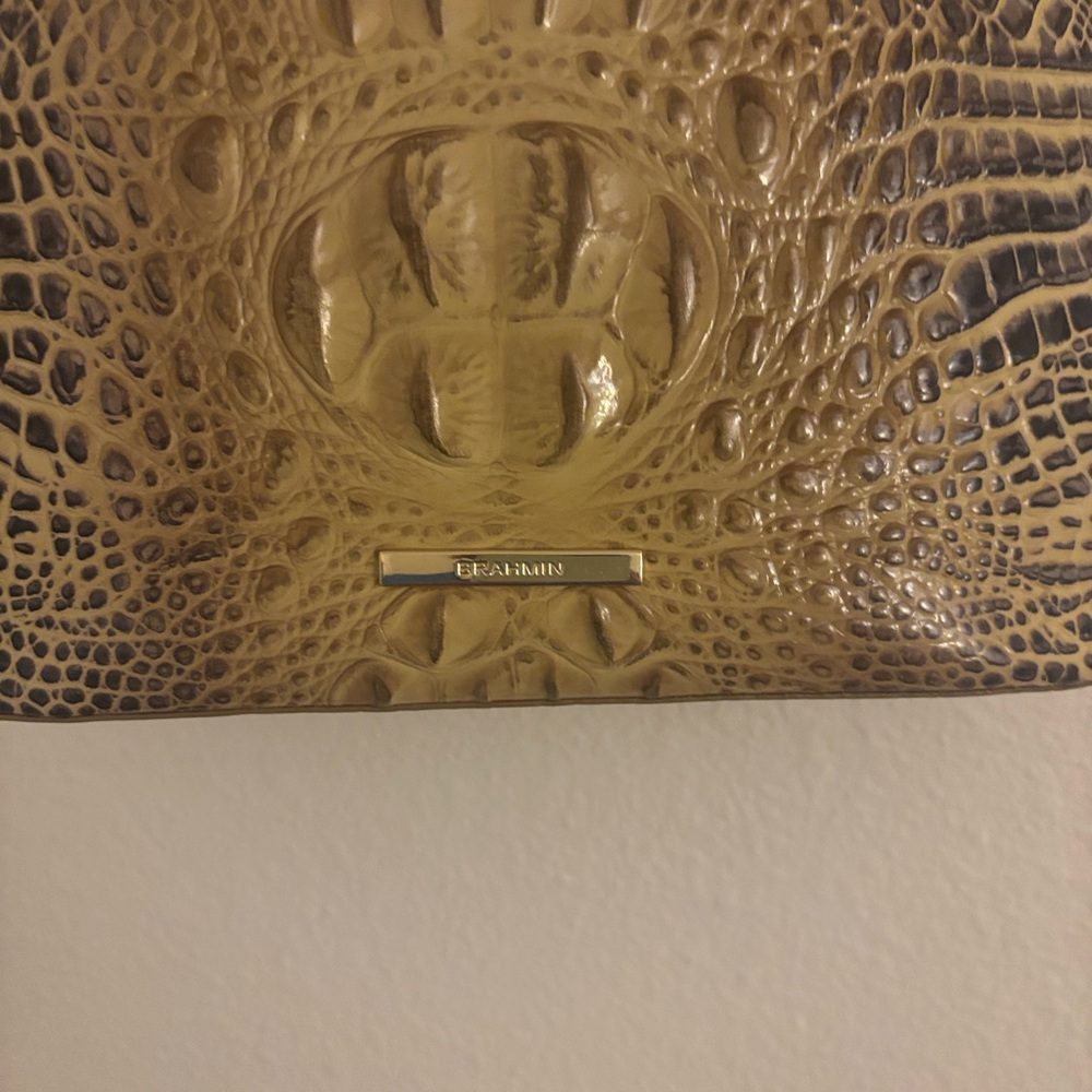 Brahmin Tan Cross  Body or shoulder bag. - Picture 2 of 9
